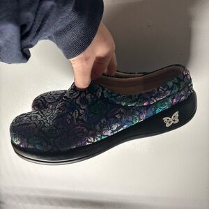 Alegria Women’s 40 Holographic Blue Multicolor Slip On Mule Clogs